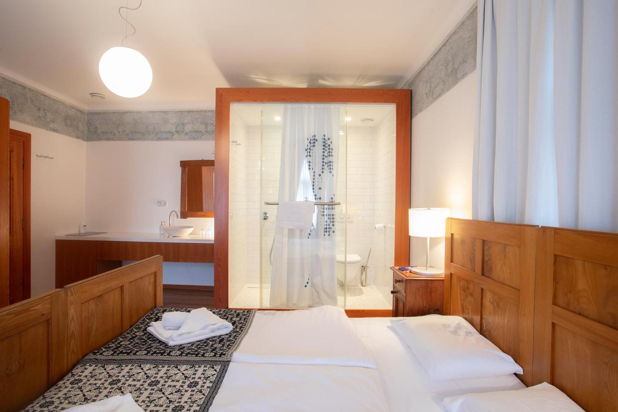 Pr'Gavedarjo Eco Heritage B&B Kranjska Gora Oda fotoğraf