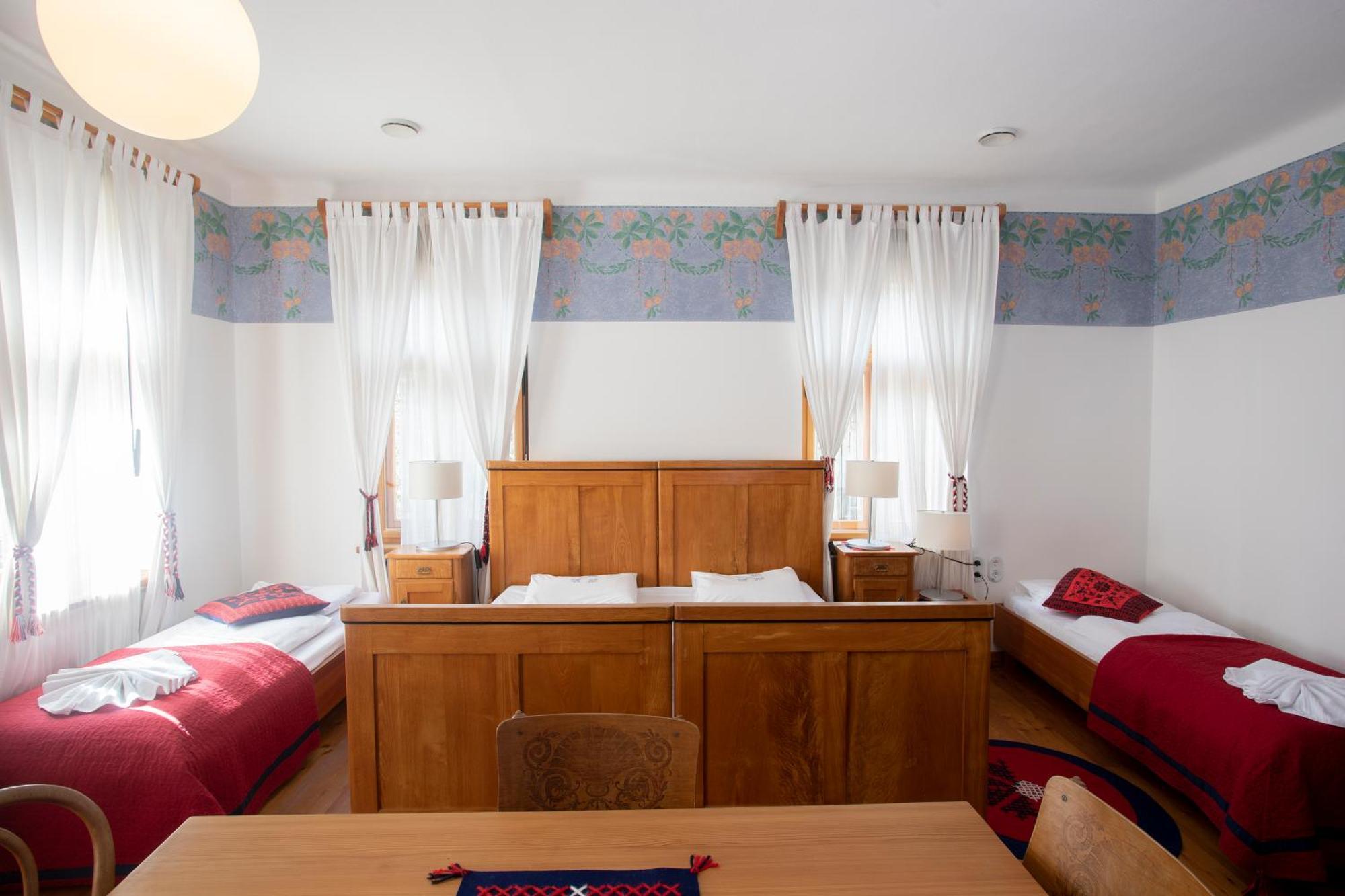 Pr'Gavedarjo Eco Heritage B&B Kranjska Gora Oda fotoğraf